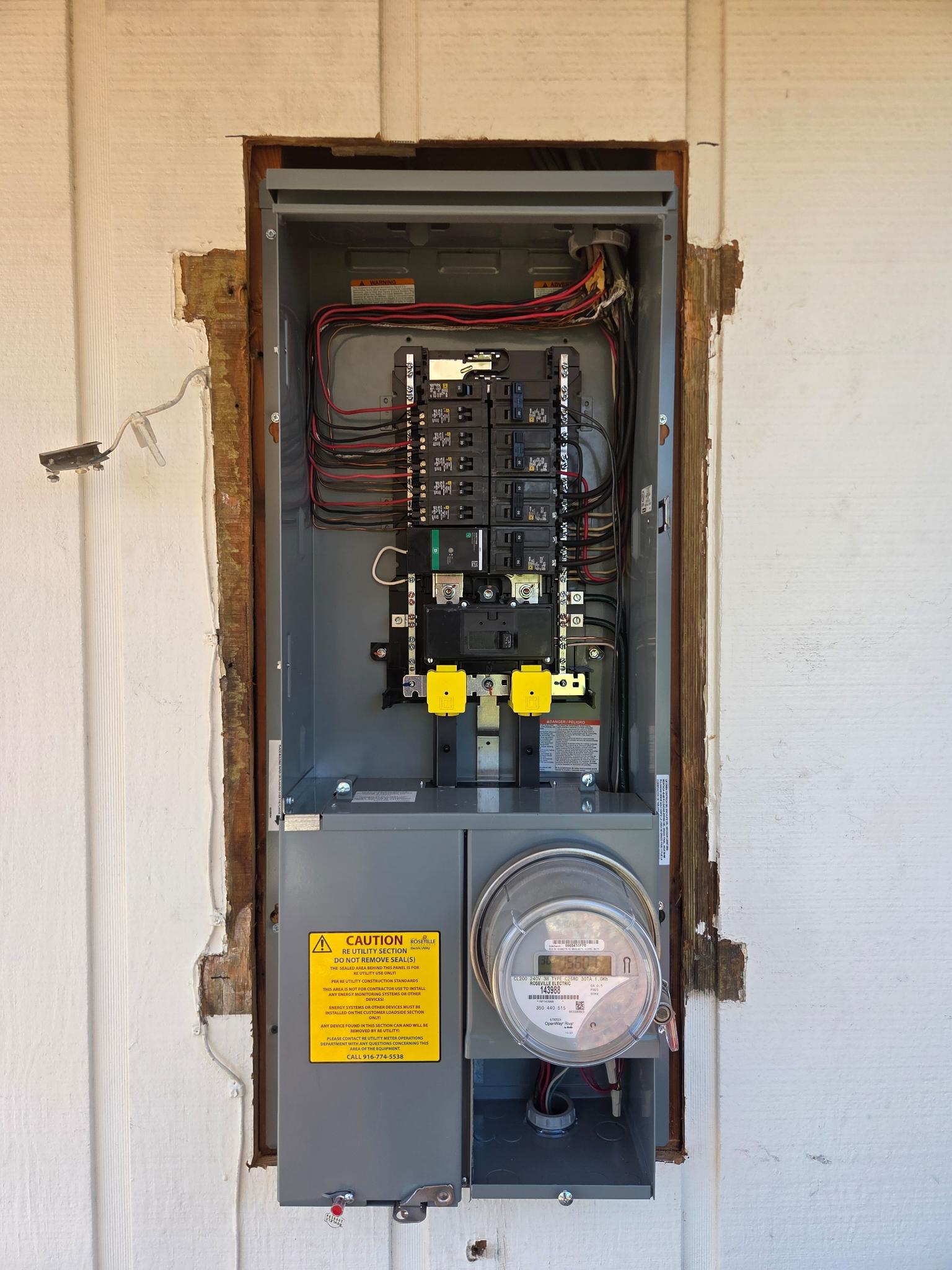 New electrical panel and meter installed by Dican Electric